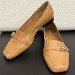Naturalizer Elegant Tan Women's Loafers - Size 5.5